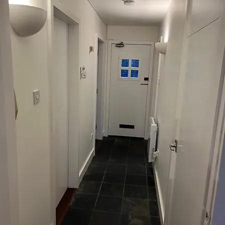 Apartamento 12, Sea Wharf